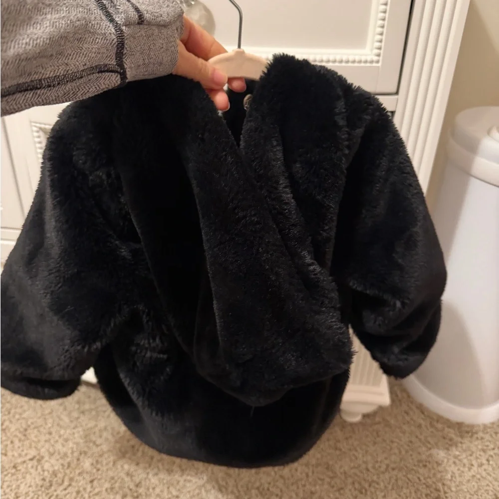 Cat & Jack Toddler Girl Faux Fur Hooded Jacket - Black and Pink 2T